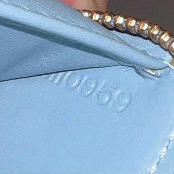 Louis Vuitton Vernis Zippy Coin/Wallet - Picture 3 of 10